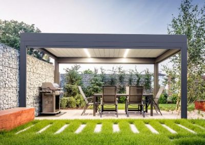 Nová multifunkční pergola se solárními panely